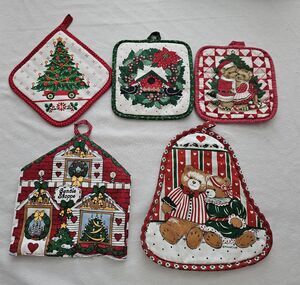 Vintage Christmas Potholder Oven Mitt Set Of 5 Bear Candle Tree Birdhouse